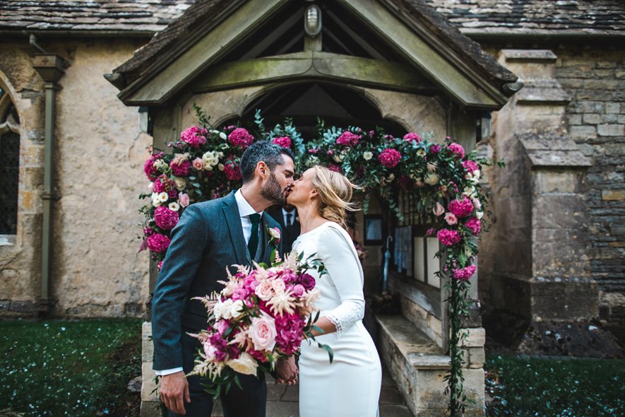elmorecourt's tweet photo. The most stunning wedding full of roses and the ultimate finale light show has just landed on the blog! Take a peek: https://t.co/y0vszZqy7P #weddingwednesday https://t.co/r4Xi9YKAKS