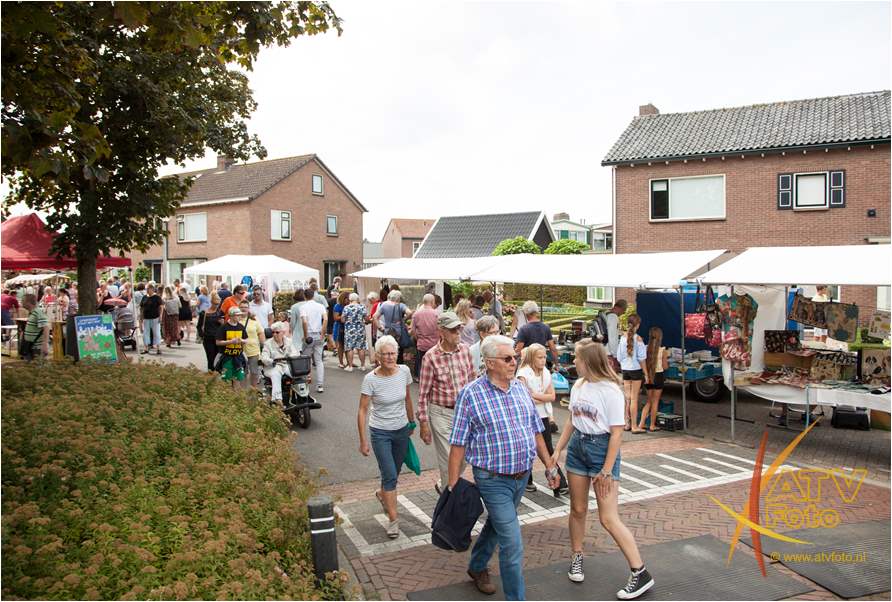 Foto's #boerenmarkt #Doornspijk <a href="/OranjeverDoorns/">OranjeverDoornspijk</a> online <a href="/OldebroekNet/">Oldebroek.net</a> @Bottercourant <a href="/DeSpeurmeeuw/">De Loermeeuw</a> <a href="/Loekohn/">Kijk op het Nieuws</a> <a href="/TVElburg/">LOE-TV</a> <a href="/RTVNunspeet/">RTV Nunspeet</a> <a href="/veluwegld/">VeluweGLD</a> <a href="/Veluweland/">Veluweland.nl</a> 

atvfoto.nl/portfolio/boer…