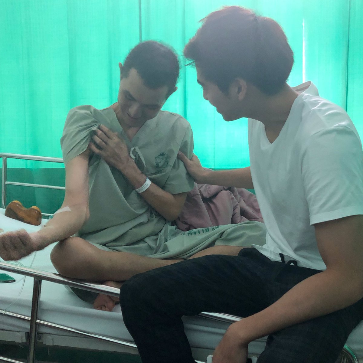 Kenporsche95's tweet image. #ช่วยรีทวิตด้วยนะครับ
ปาล์ม พี่ชายผมป่วยมะเร็งเม็ดเลือดขาว อาการทรุดลงหนัก บัตรทองไม่ครอบคลุมแล้ว
ช่วยพี่ผมด้วย
———————
#ร่วมสมทบทุนการรักษาได้ที่
เลขบัญชี 005-8-04578-0 ธนาคารกสิกรไทย
ชื่อบันชี นายเปรมทัต สิ้นกั้ง 
(บันชีผู้ป่วยโดยตรง) 
เบอร์โทร :0835089414 ,0972620432
#Savepalm