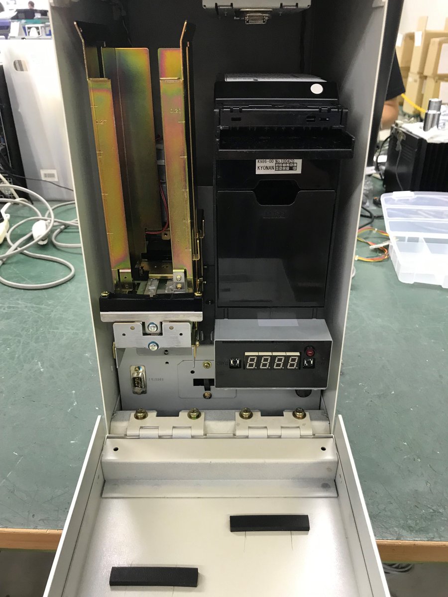 kyonanseiki_s's tweet image. 今日はK249オーバーホールしました。綺麗になってとても良い気分です。修理出していただければ写真のようになりますよ！

詳しくは…下記URLからご覧ください。
kyonanseiki.co.jp/maintenance 

#ビルバリ #billvalidator #修理 #精密機械 #メンテナンス #自動販売機 #vendingmachine #Japan