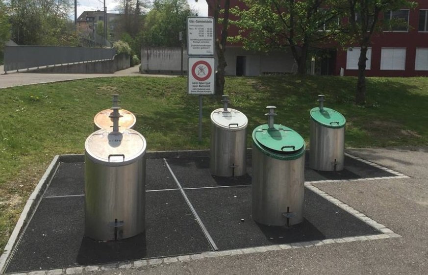 _Sensoneo_'s tweet photo. Read about #wastemonitoring pilot project in Swiss city of Bremgarten deployed by @ZENNERConnect and powered by #switzercloud. #iot #lorawan #wastecollection #optimization https://t.co/qk2hUy1Xue https://t.co/YhjnTm8gdr