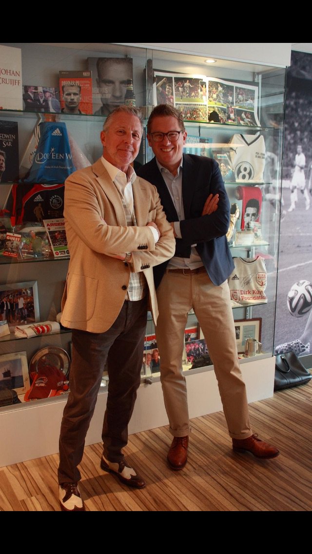 Grijp ‘m nog even aan...Allerlaatste  kans om te stemmen voor de Televizierring op het programma ‘Jaïr in Goed Gezelschap’. 🙌💍 televizier.nl/stemmodule/?CO…