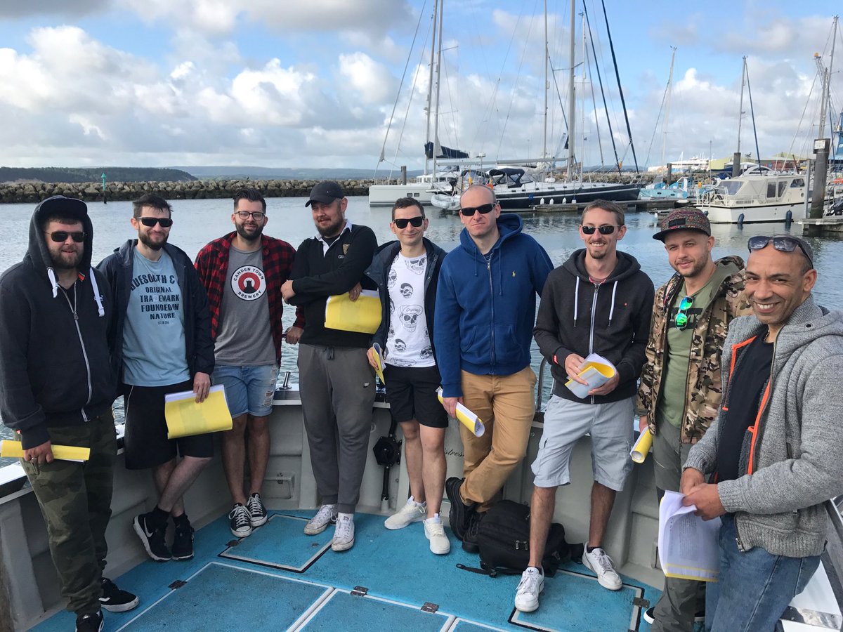 wayne19731961's tweet image. New group today 61 fish to beat .