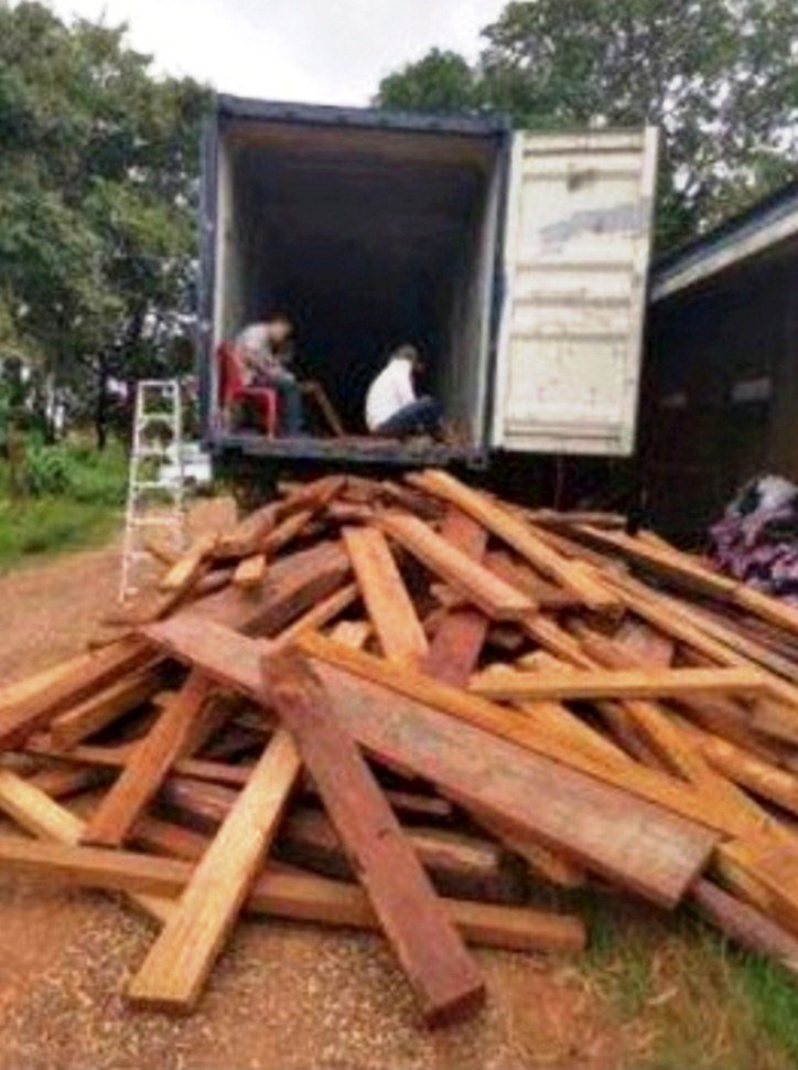 Savannakhet authorities seize illegal shipment of wood 

more information on #VientianeTimes newspaper 08/08/2019.