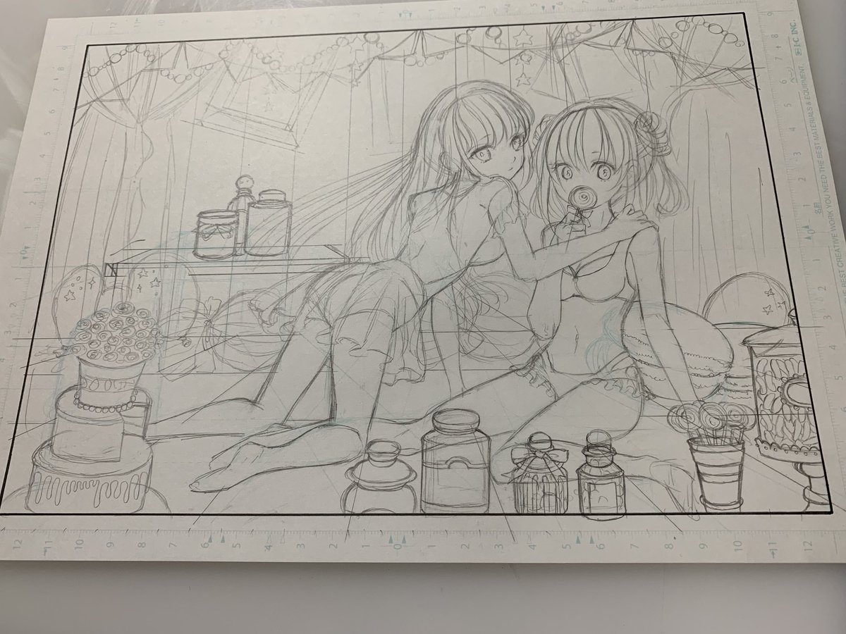 楽しくてごちゃごちゃ描いてしまったけど果たしてペン入れ着色までメンタル持つだろうか… 