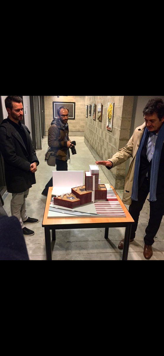 Guanakooo's tweet image. Bonjour, la Tour Entrepose va-t-elle rester inoccupée ou a-t-on réussi à valider un projet pour la réhabiliter ? De talentueux étudiants avaient travaillé sur le projet il y a quelques années...