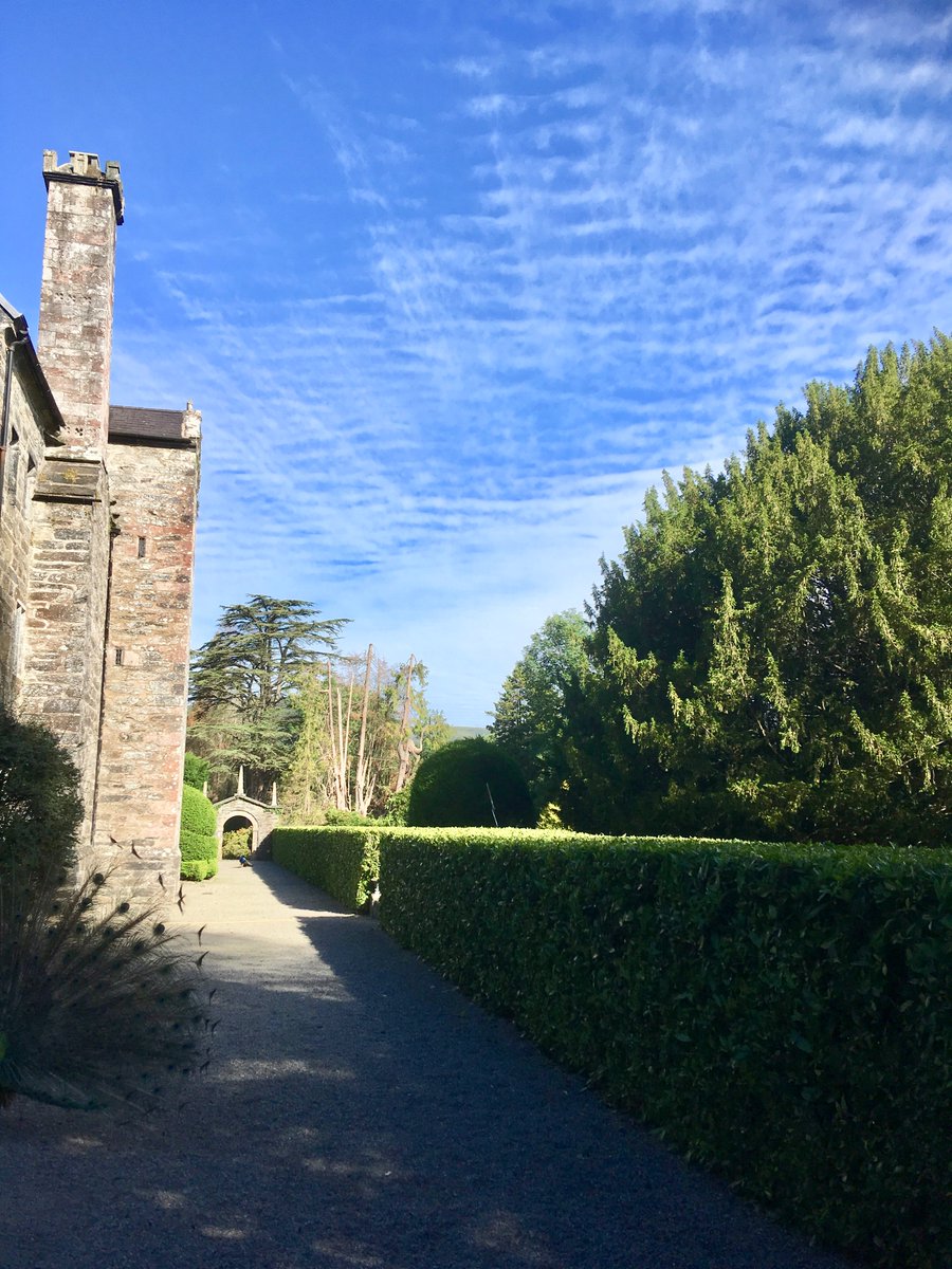 JudyCorbett's tweet photo. For those thinking of visiting Gwydir today, don't be put off by the traffic diversions. Follow the one-way system over the bridge from #Llanrwst on to the B5106. Hope to see you! Open 10am -4pm. #PlacesToVisit #Hanes #Cymru  #HistoricHouse https://t.co/LBHo4t4zcc