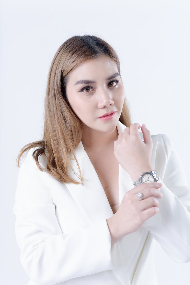 bowlalichat's tweet photo. ราคาอาจมีวันลดค่า
แต่คุณค่านับวันยิ่งแต่ทวีคูณ
#BossBow
#SlayThailand
#คำคมแม่ค้าออนไลน์ https://t.co/tsYZeDDZVN