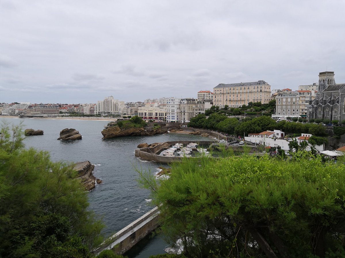 unsimplegars42's tweet photo. #MonPlusBeauPaysage @Radio1077 Biarritz https://t.co/OOUh3wYVC7