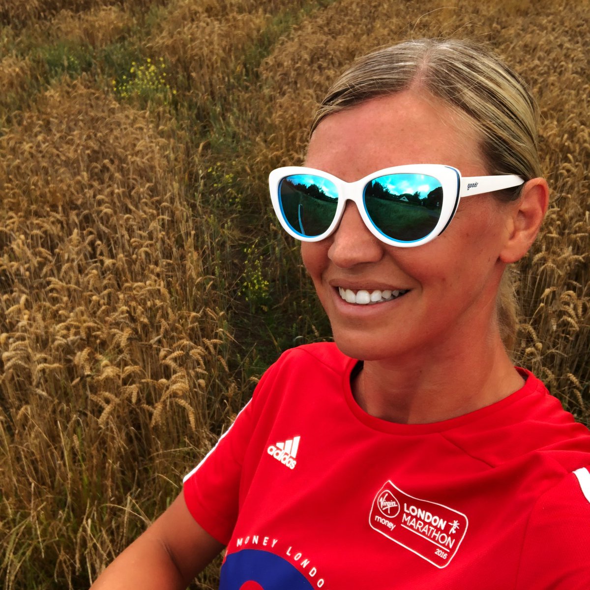 WhiteZoey's tweet photo. Having a bit of a Theresa May moment ... 🌾 #running #keeprunningrural https://t.co/gfNWXwx5RY