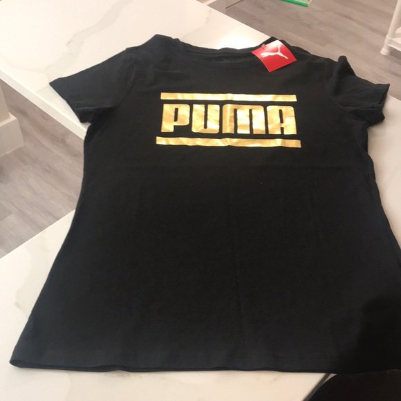 Secret_temptati's tweet photo. So good I had to share! Check out all the items I'm loving on @Poshmarkapp from @rauscher44 @JulieMeier6 #poshmark #fashion #style #shopmycloset #puma #secrettreasures #llbean: https://t.co/D7G3jeLVsW https://t.co/E6jv4RLAdz
