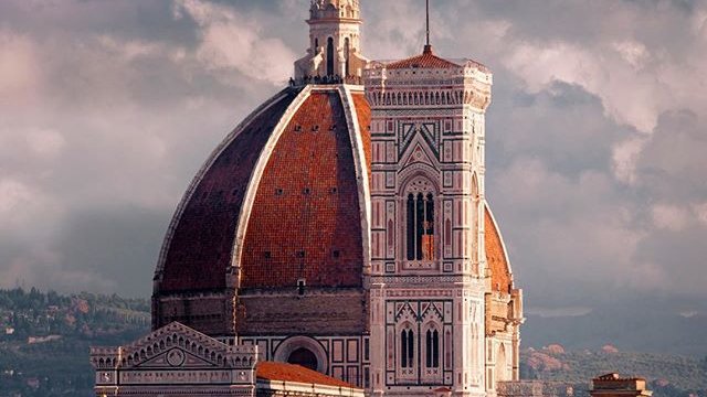 Italia's tweet photo. Il #7agosto 1420 iniziavano i lavori di costruzione della cupola del Duomo di #Firenze. L'opera di #FilippoBrunelleschi è la più grande cupola in muratura del mondo e un patrimonio di tutta l'umanità. #TreasureItaly @firenzeturismo @VisitTuscanyIT 
📷 IG dorpell https://t.co/IttwCOYtbC