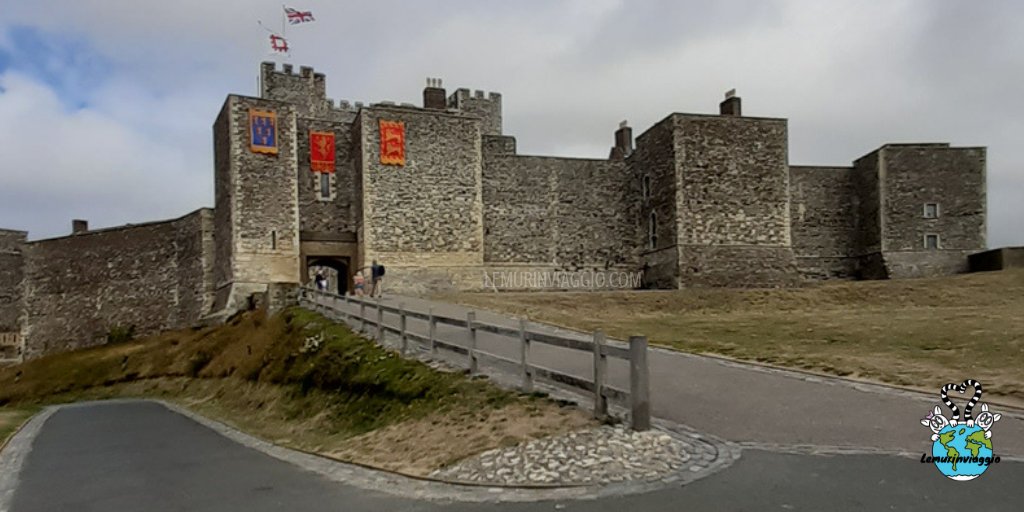 Il #castellodiDover è il più grande d'Inghilterra e noi ci abbiamo passato quasi l'intera giornata.
Ci sono passaggi segreti e tunnel sotterranei risalenti alla II guerra mondiale. In uno di questi si può fare un tour di 45min che ripercorre l'operazione Dynamo.