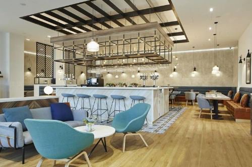 Exciting news for us! A deal has been signed to bring a hotel to the city’s new £120m business quarter: ow.ly/WjKc50vcKNP