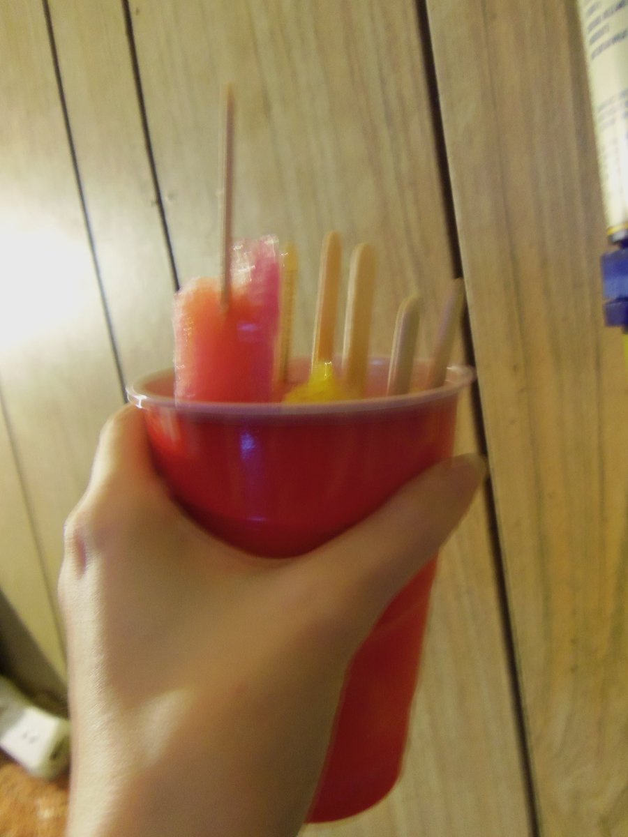 HopefulB2020's tweet photo. #WednesdayThoughts my strawberry banana popsicle and vodka drink tastes like ethereal beauty and using up things in my freezer. I am one happy #VodkaMonkeyInSpace https://t.co/NNIgXeYKmV