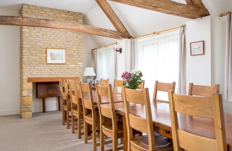 WeAcceptPets's tweet photo. Flagstone Farm Holiday Cottages offers three large #stunningproperties in #Gloucestershire. Each converted barn can sleep up to 16 guests, making them perfect for a #groupgetaway.
Accepts ๐ถ
https://t.co/VhwjzhMSpY
#Luxury #LuxuryHoliday #GroupHoliday #DogFriendly #UKHoliday https://t.co/A2mpajTNZI
