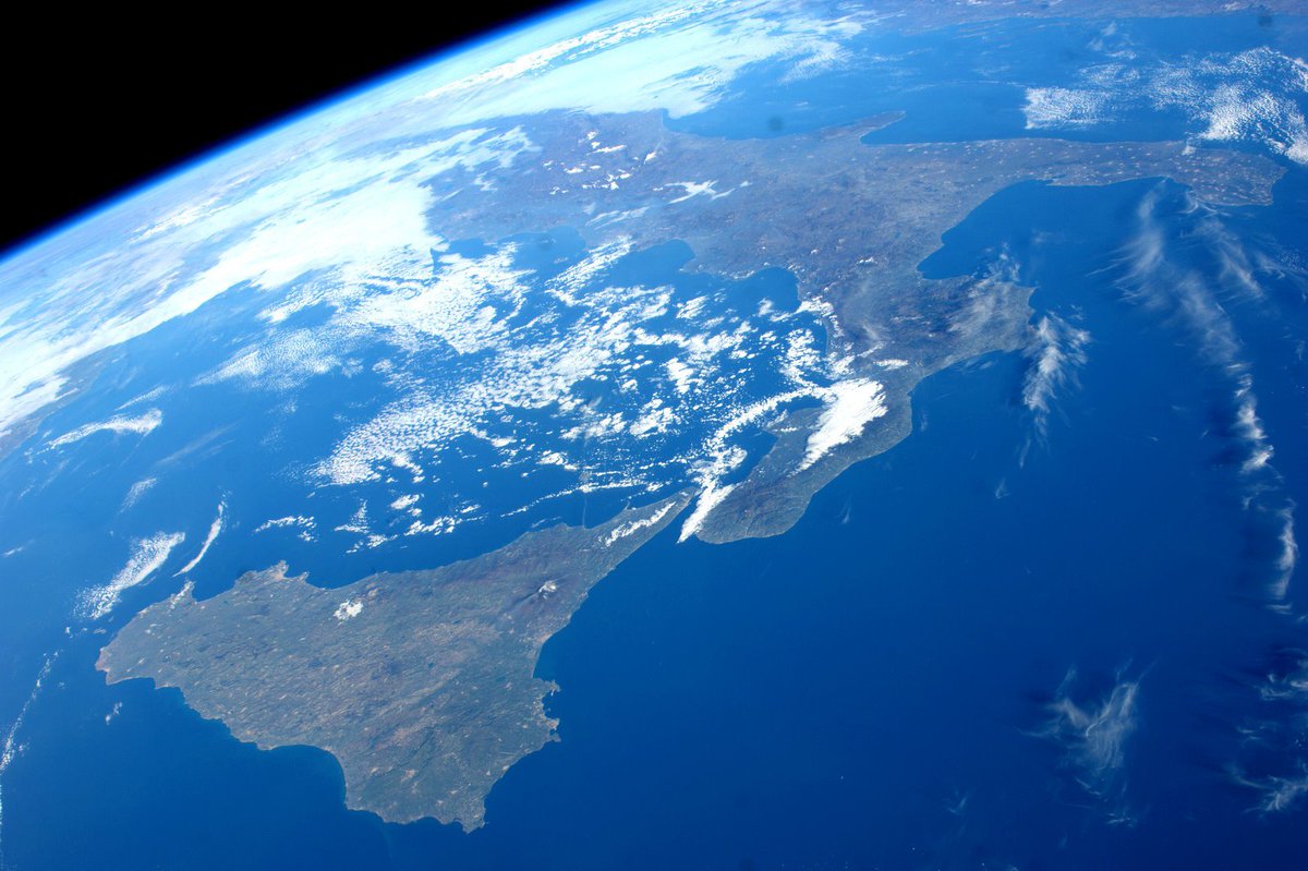 Our beautiful Sicily seen from above, who of you is Sicilian or is planning to go there on vacation?
Please reply with your pics of Sicily from Earth.

#sicilia #sicily #earthfromspace #italy #iss #space