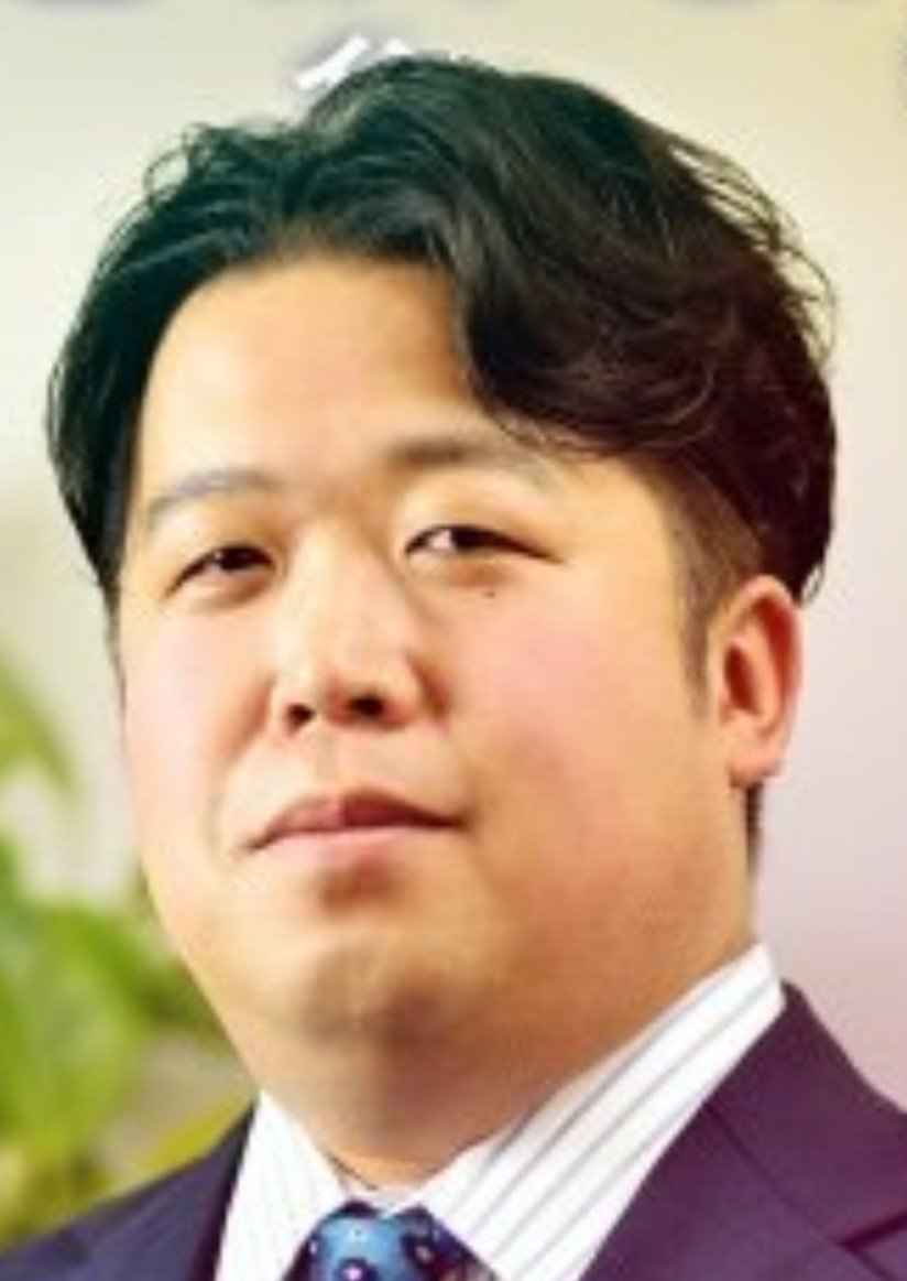 マウンテン池藤 On Twitter 唐澤弁護士 お前ネットで俺のこと馬鹿にしたよな ゆゆうた ﾋｯ 唐澤弁護士 お前を直接追い詰めるために俺はyoutuberになったんだわかるか ゆゆうた え 唐澤弁護士 毎月俺とコラボして100万ずつ俺に渡せ 断ったら わかるな