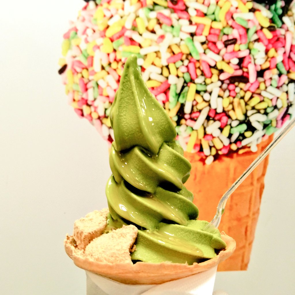 oeqy81Jt6LINCyi's tweet image. あいぱく パート2！😃
🍦UMIERE 
　　　　オーガニックミルクソフト
スッキリしたミルキーっぽい味が
しました！😆食べやすいね！😚

🍦桔梗屋 桔梗信玄ソフト 抹茶
　　　　　　　　　　　   ミックス
ミックスのほうが好みの味でした！信玄餅〜🤩まんぷく！😌
#あいぱく #ウミエール #桔梗屋