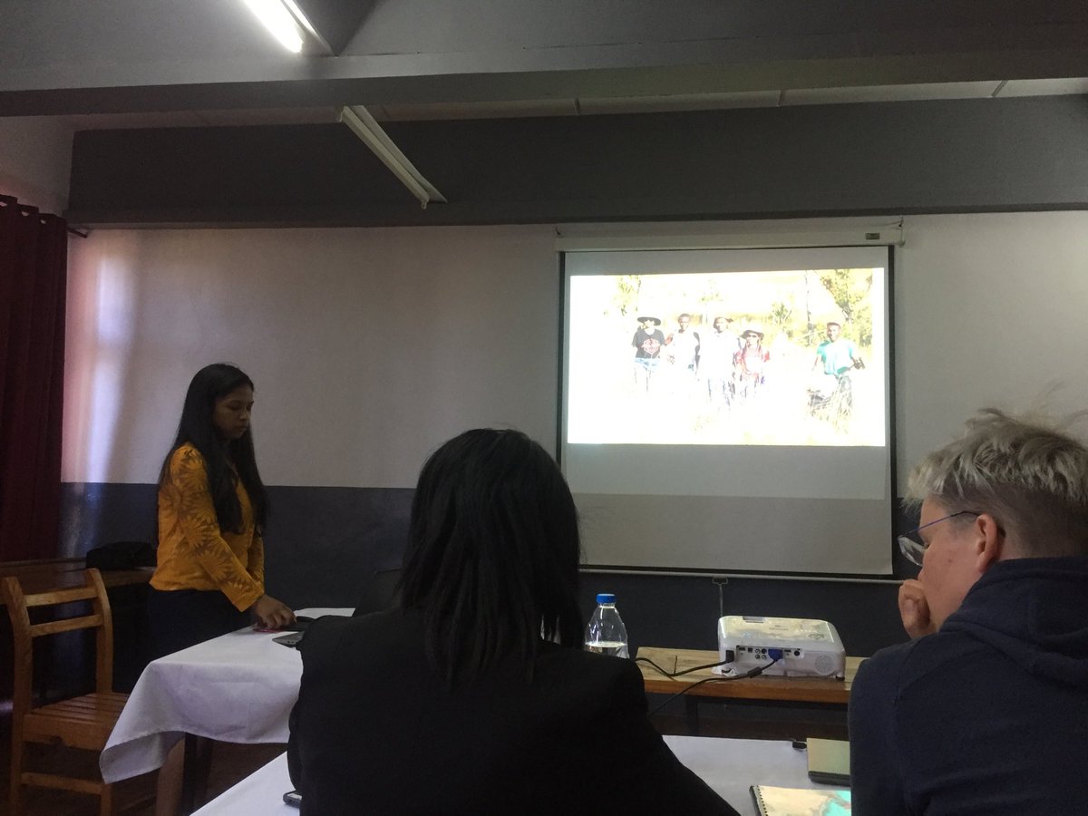lovacedrique's tweet photo. .⁦@HerizoNanty⁩ at Univ Tana defending her master thesis on #poaceae checklist of Isalo National Park. ⁦@TeamKMCC⁩ ⁦@vorontsovams⁩ https://t.co/wpYuAgce7R