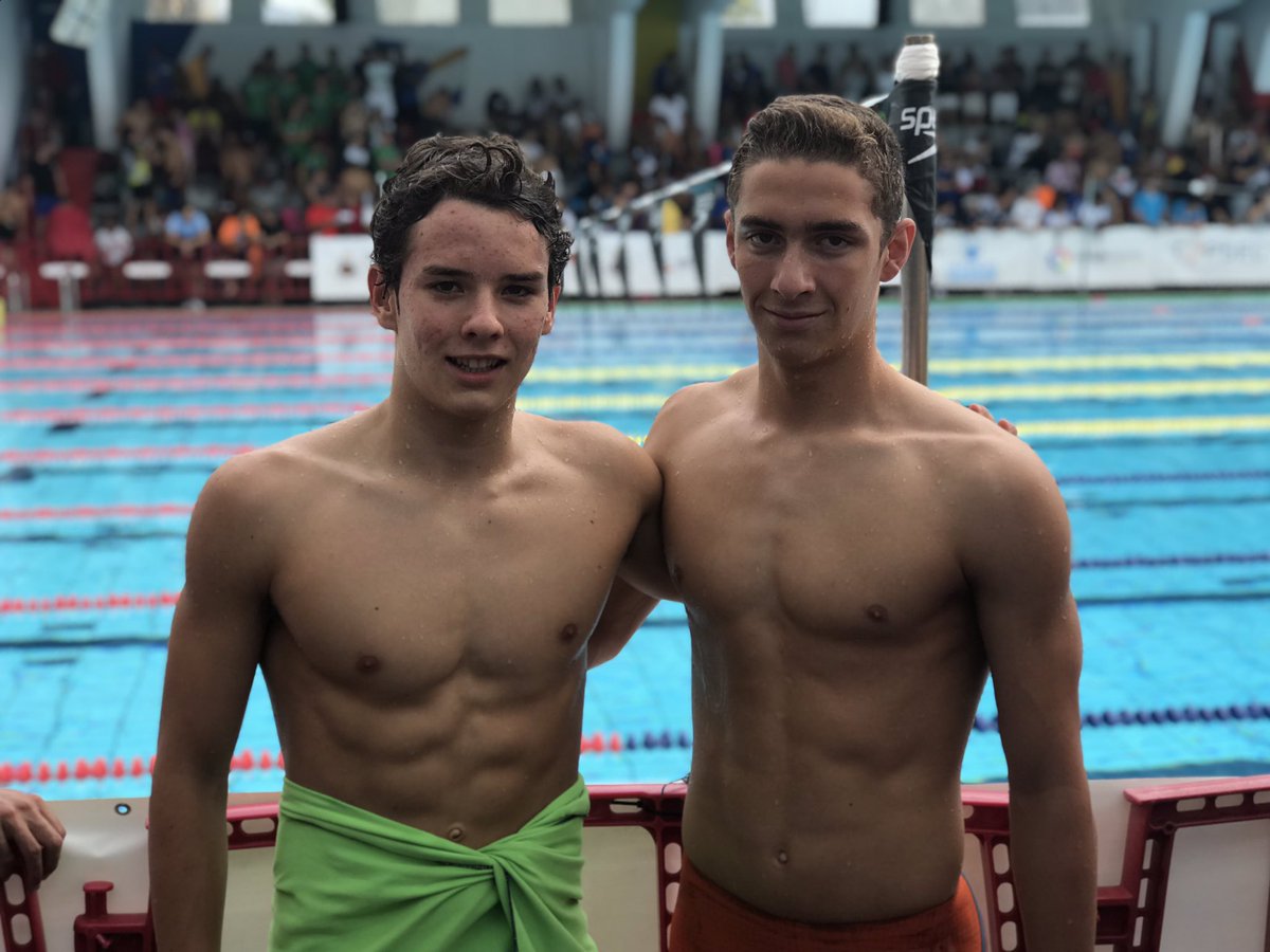 CNAlcobendas's tweet photo. Gran actuación de nuestros dos oseznos junior en el nacional de verano, rebajando casi dos segundos sus mejores marcas y destrozado la barrera de los 2min el 200 libre. Enhorabuena y ya con la mente en la temporada que viene 💪💪 #granCampeonato #felizVerano #GoCNA @mariaespin87 https://t.co/Jz5heU6O3W