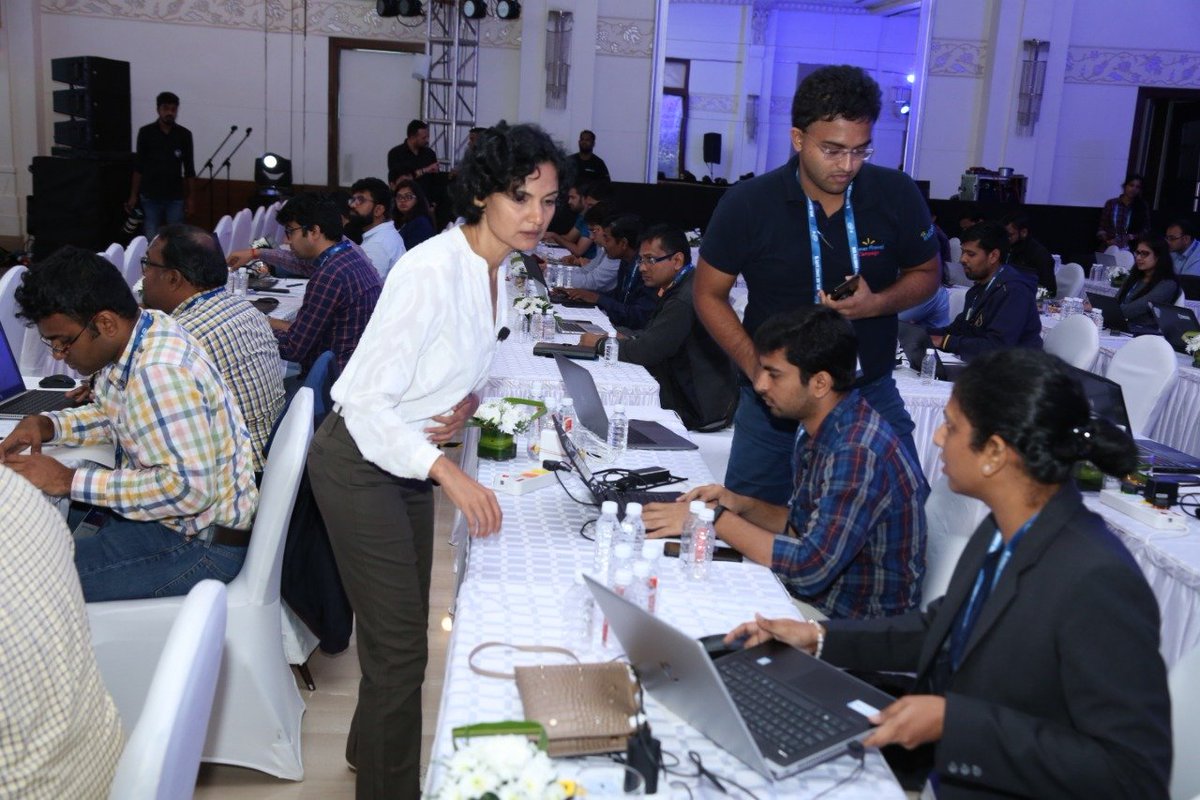 IntelIndia's tweet photo. #IntelAIDC2019: Our hands-on training session with Meghana Rao & Benjamin Odom, Developer Evangelist Team- Intel. The team shares #AI powered capabilities of Intel such as the OpenVino Toolkit, inceptionv3 network & more, and how they're used to optimize functions. #AIOnIntel https://t.co/pTWQumL60a
