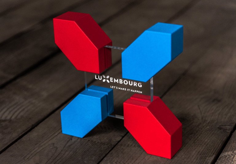 3dprint_lu's tweet photo. To celebrate the Grand Duke’s Official Birthday we did some amazing X-models for the Ministry of Foreign and European Affairs. Known from the new signature and slogan of Luxembourg “Let’s make it happen“. #Luxembourg #3dprint 
https://t.co/lOEcesCq1i https://t.co/v8vfJUba21