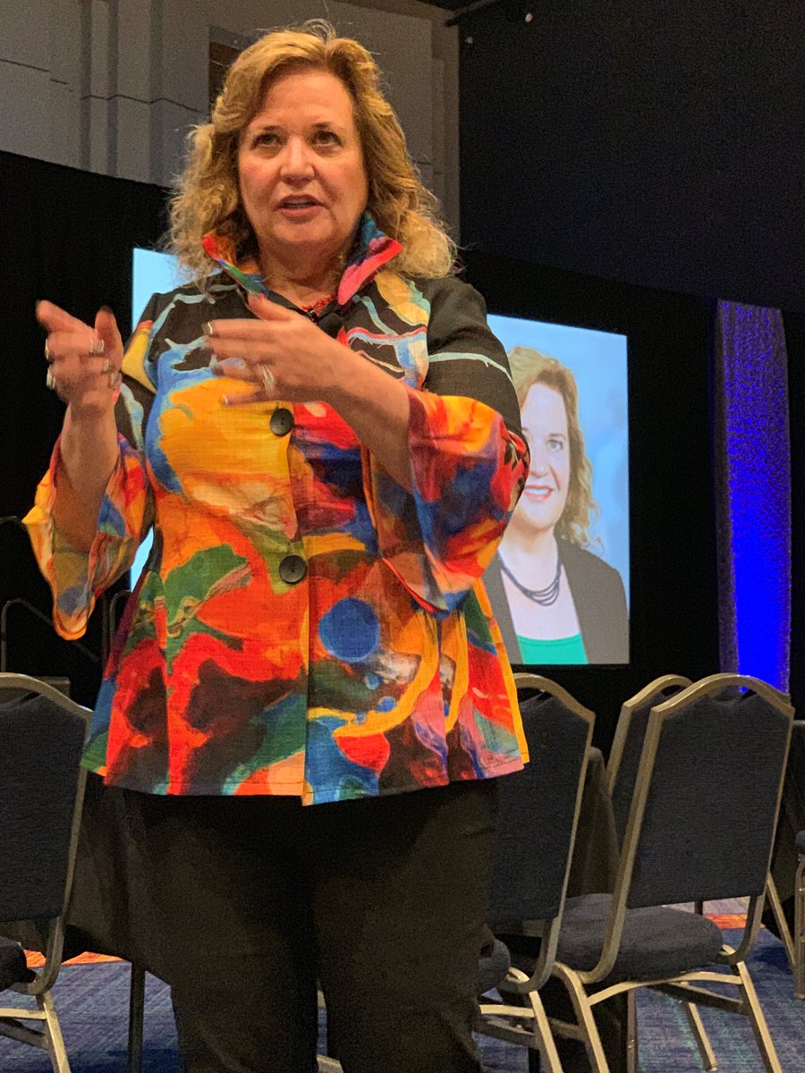 SIMDFW's tweet photo. One of today's keynote speakers at the Fort Worth IT Symposium, Diane Schwarz with Hunt Consolidated. #fwsym #it #tech #simdfw #joinsimdfw https://t.co/JXg3NuSVTx
