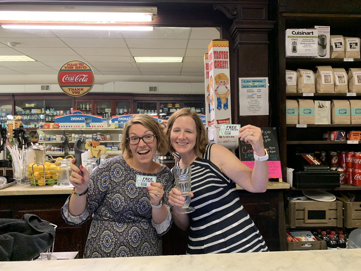 asc44's tweet photo. Remington businesses and our hidden DMV @RemingtonDrug #cornerdeli #FCPS1KidsDeserveIt #teamturtle @MMPTurtles @FCPSMaestra https://t.co/lqGN9JeEpo