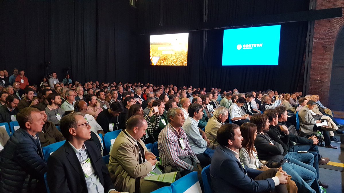 aapresid's tweet photo. #CongresoAapresid
II #CongresoNacionalAgTech
"Las #AgTech nos trae la posibilidad de repensar nuestros procesos de negocios.
Hagamos que nuestros campos sean empresas alimenticas."
@jbaldunciel
#SemanaAgTech #BioEconomia #AgTechAr #SemanaAgTech2019 #Trazabilidad https://t.co/0DBPCBP8vh