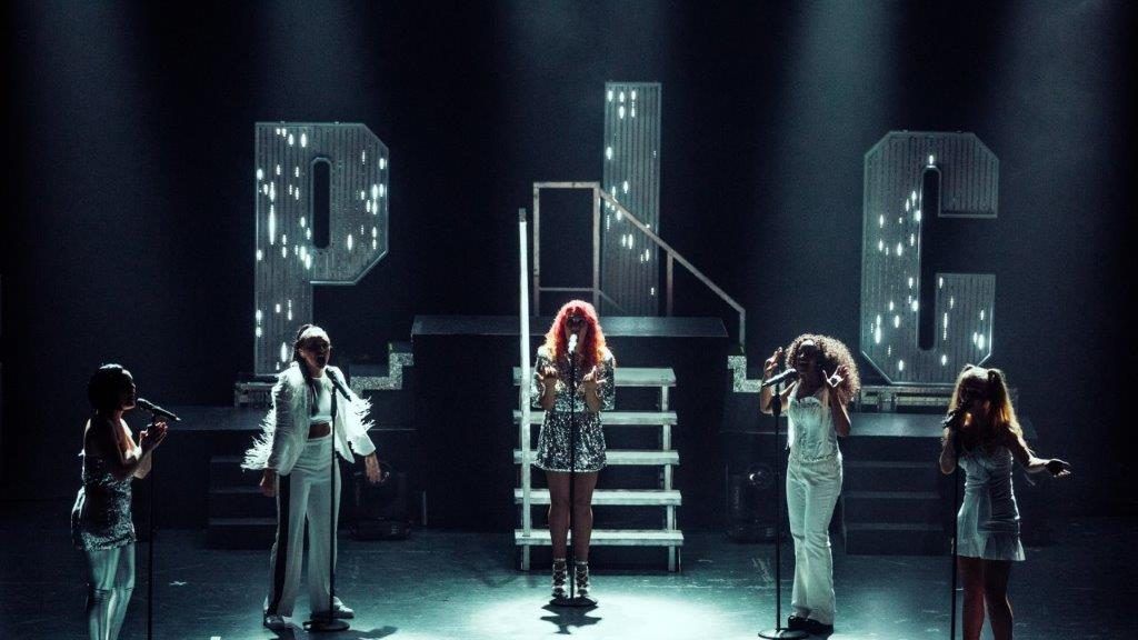 theatre_weekly's tweet photo. NEW #EdFringe #Review Wannabe - The Spice Girls Show at Assembly Rooms @wannabeuktour #MakeYourFringe Read More>> https://t.co/OOXcGEpqJF https://t.co/XVTXi73754