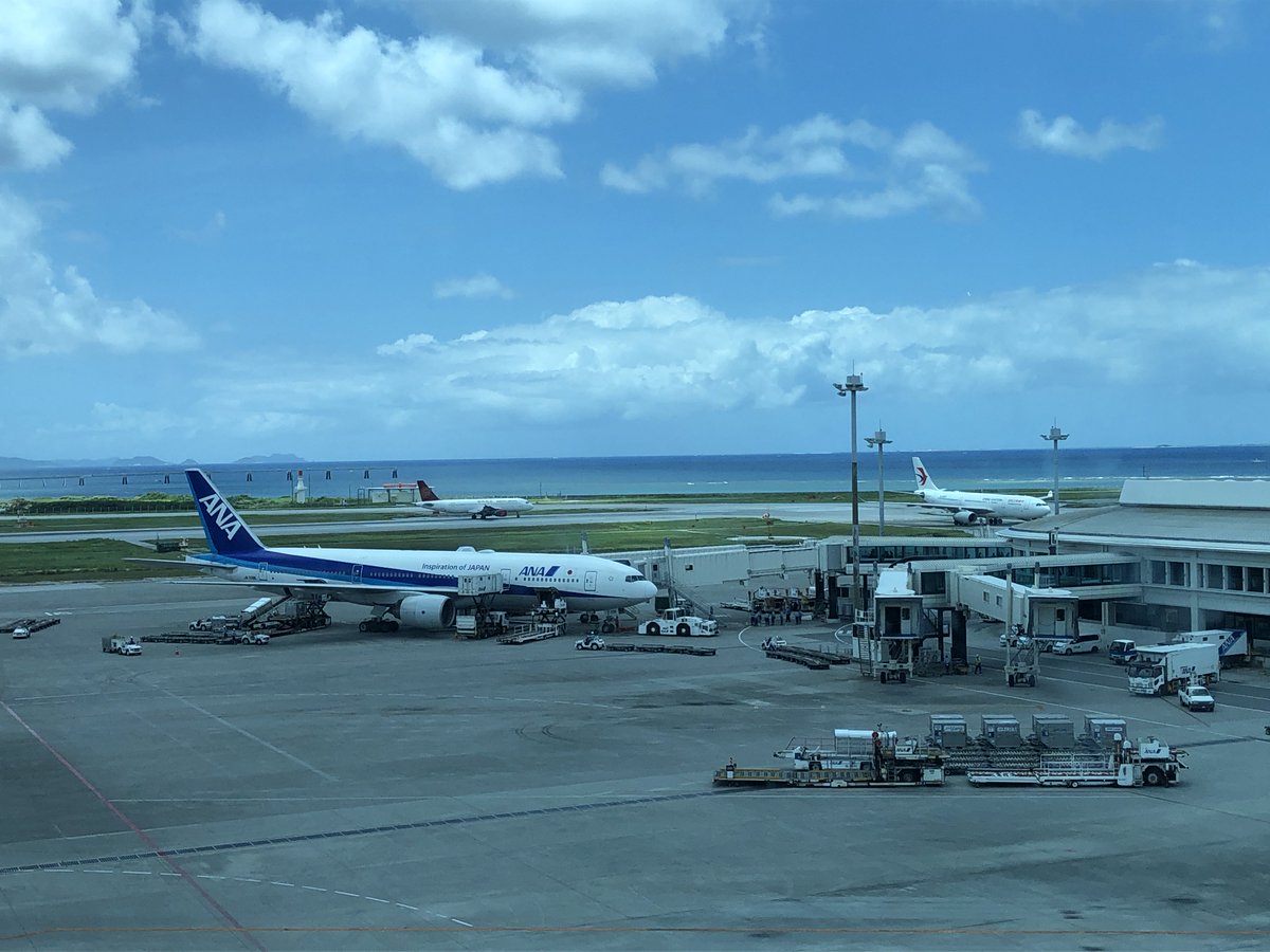 Esa_Juntunen's tweet photo. Spotting options are quite good in #okinawa #naha. The only runway is close to the terminal, so you can follow the intense traffic. Right after one plane takes off, another is on final approach. #randomtakeoffs #aviation #planespotting #airplanes #avgeek #airport https://t.co/DT5Rc9uQrJ