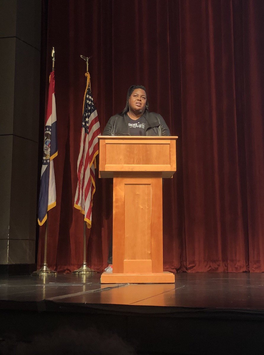 Ritenour Teacher of the Year and RNEA President <a href="/AGr8Educator/">🅂🄷🄴🄽🄴🄴' 🄼🄲🄲🄾🅈📓📚📱💻</a> welcoming staff to the 19-20 school year.  She challenged us all to remember why teaching chose us as a mission. #RitenourExcellence