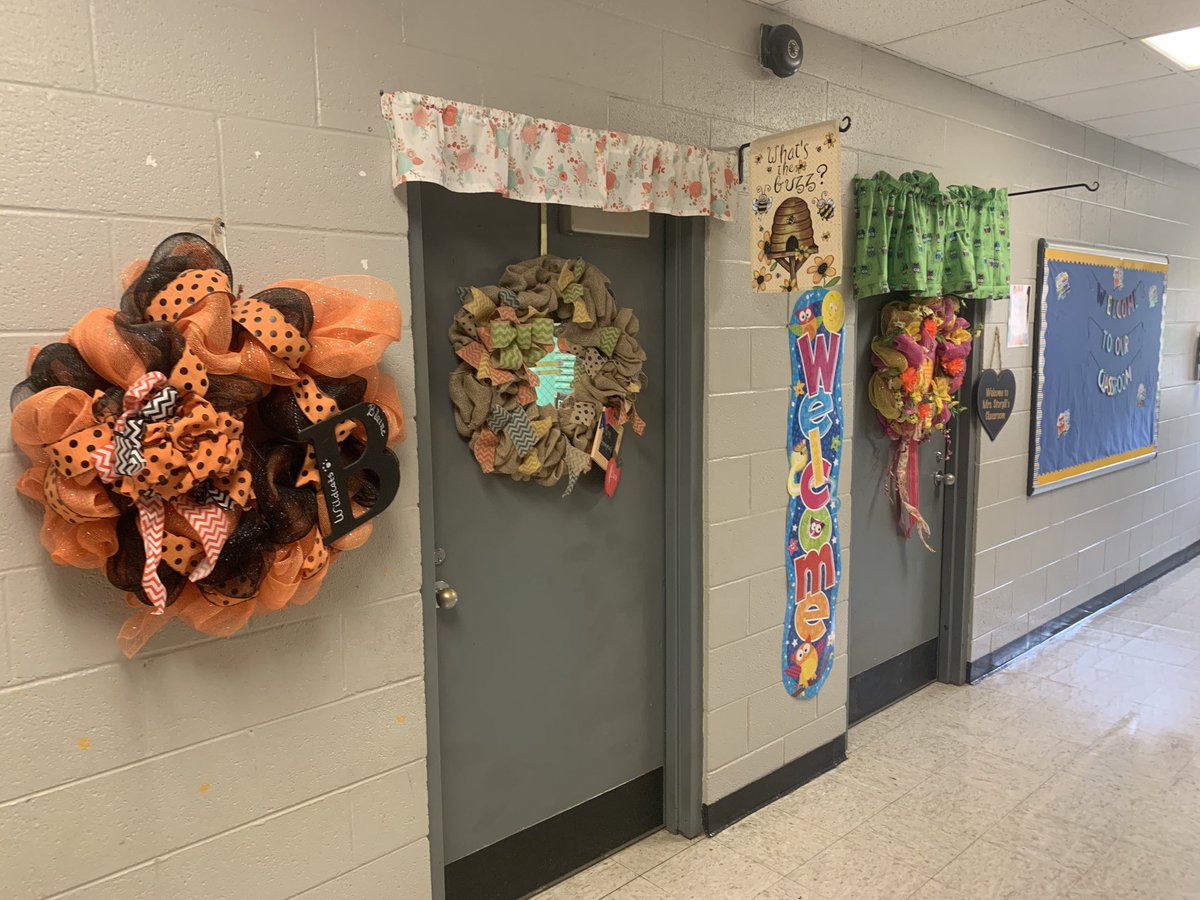 All_in_LC's tweet photo. Stop 2:  Blaine Elementary/Middle.  I also had the opportunity to help Mr. Smith and Ms. Giesler recruit for 6th grade band. #ItsABlaineThing #AllinLC https://t.co/K0aNVldk6m