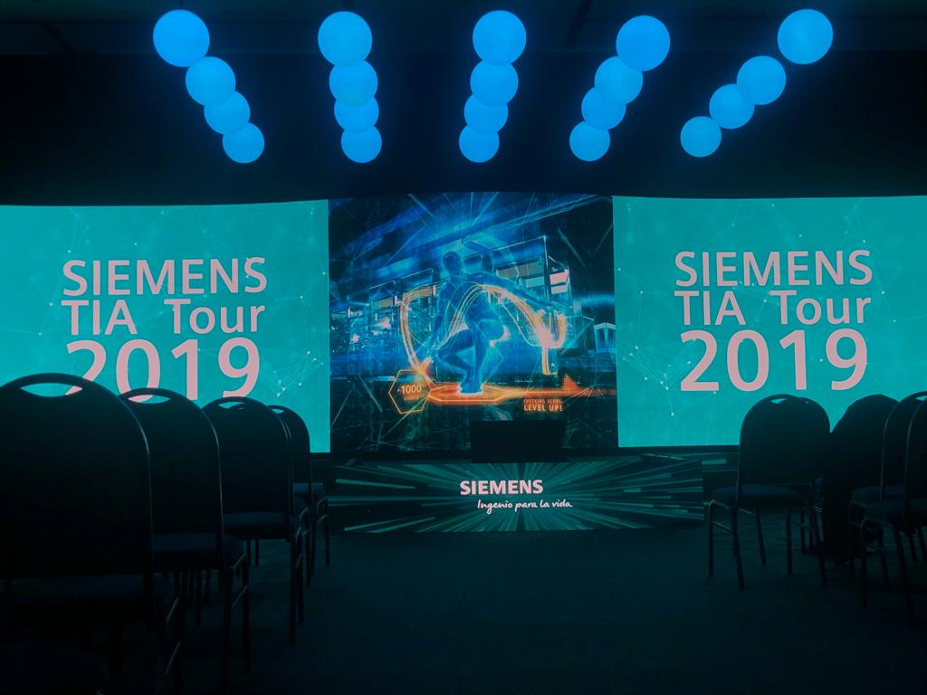 LuminaMotion's tweet photo. Trabajo realizado para Siemens!!
#multiscreen #LED #multimedia #projection #evento #design #entertainment #energía #lightingdesign #Siemens #HeroContent https://t.co/2XedmlLIn5