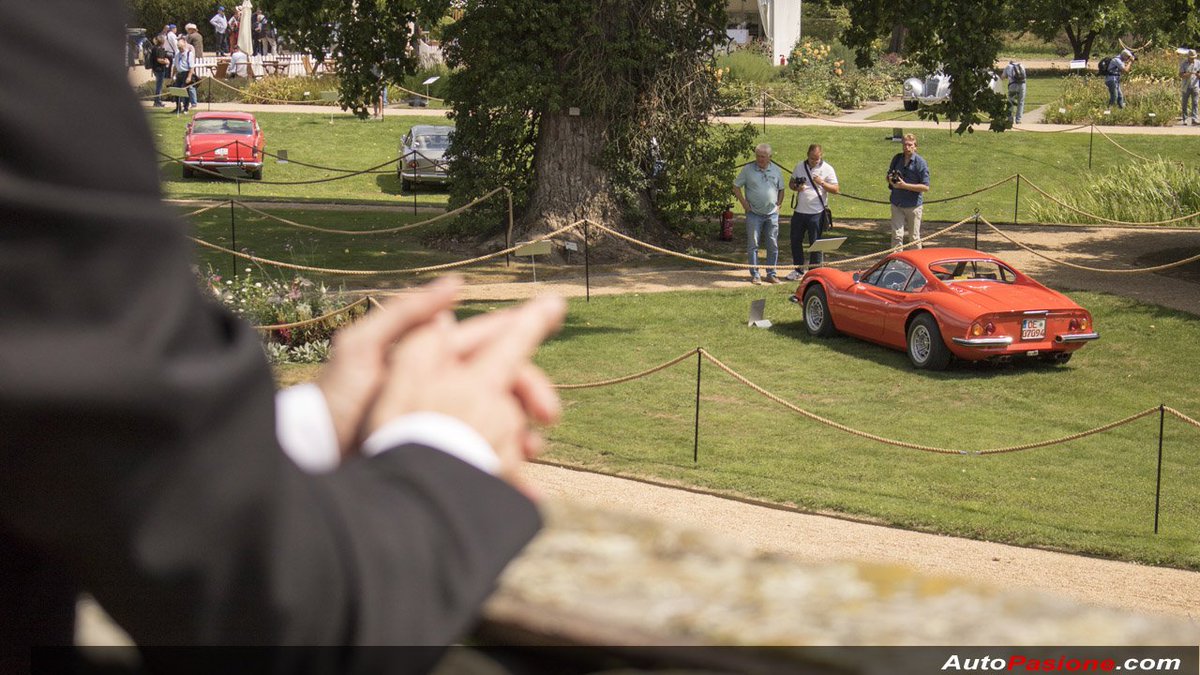 autopasione's tweet photo. Acudimos al @ClassicDay @classicdays #autopasione lujo y buen gusto por el motor #carsofinstagram #carscoops #cars #Coches https://t.co/mBPz7CNCfb https://t.co/M05zixoSYf