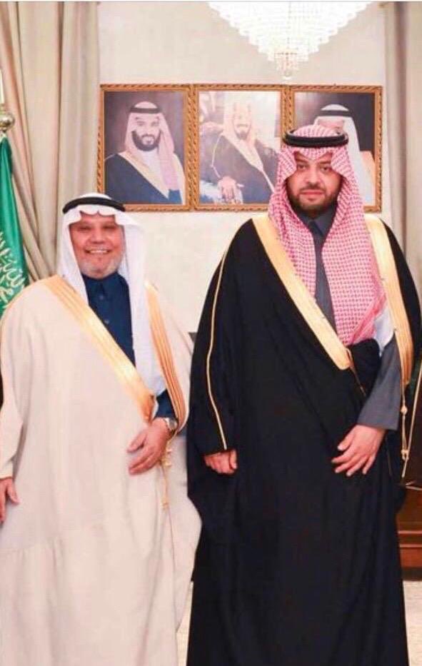 amer_gmgom's tweet photo. #عامرالقمقوم_ورجال_من_ذاكرة_عرعر
اللواء ركن جزاء مرجي الدهمشي عضو مجلس المنطقة ملك الكرم والتواضع والعلم الغانم من مفاخر عنزة
��ه وقفات مشرفة وصادقة
خدم الوطن في مجال عمله بحرس الحدود مدة 34 عام ثم قدم ابناءه للوطن وهم المهندس مرجي -د/محمد-د/احمد-النقيب عبدالعزيز-الملازم طيار عمر. https://t.co/4t9wXZKCIM
