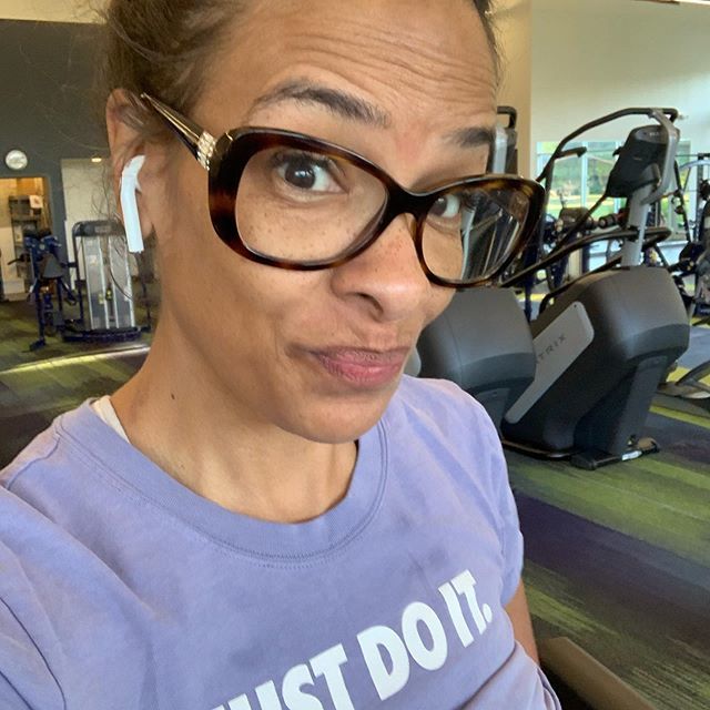 SmartGirl_Media's tweet photo. Real life. I didn’t want to work out today #imadeit #goals #healthylife https://t.co/66Z6yMgwHC https://t.co/2MV1SP81df
