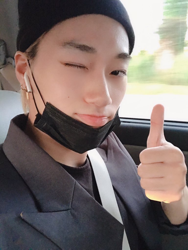 [#산] 사랑해 우리 에이티니❤️
잘자요 꿈에서 봐요
#ATEEZ #에이티즈