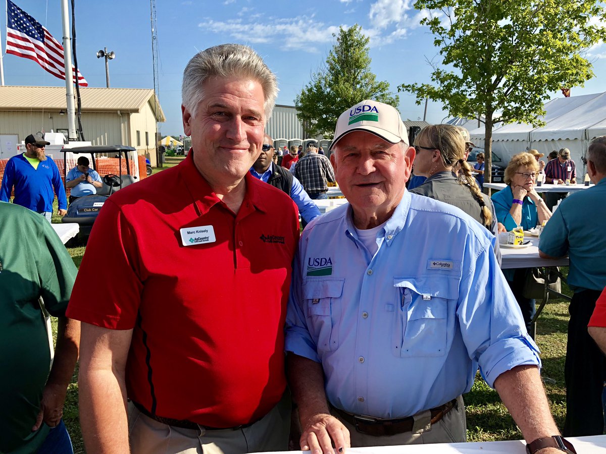 AgCountry's tweet photo. We appreciate @SecretarySonny taking a quick break from his @MNFarmBureau pancakes to speak with us today @ #Farmfest19. https://t.co/xWsRW7VIzE
