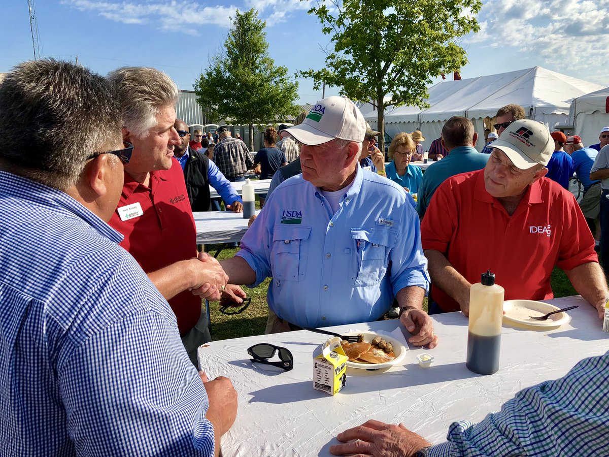 AgCountry's tweet photo. We appreciate @SecretarySonny taking a quick break from his @MNFarmBureau pancakes to speak with us today @ #Farmfest19. https://t.co/xWsRW7VIzE