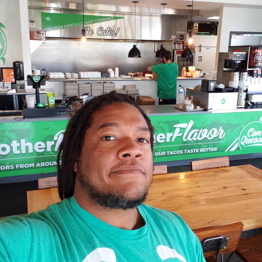SmallGuyPromo13's tweet photo. I live my best life when I'm not at work. I'm at my happiest when I'm not at work. Tomorrow I go back to work. Tonight the dread sets in. Hopefully my end is near! #WednesdayMotivation #WorkForMyself https://t.co/szkPaUMjcK