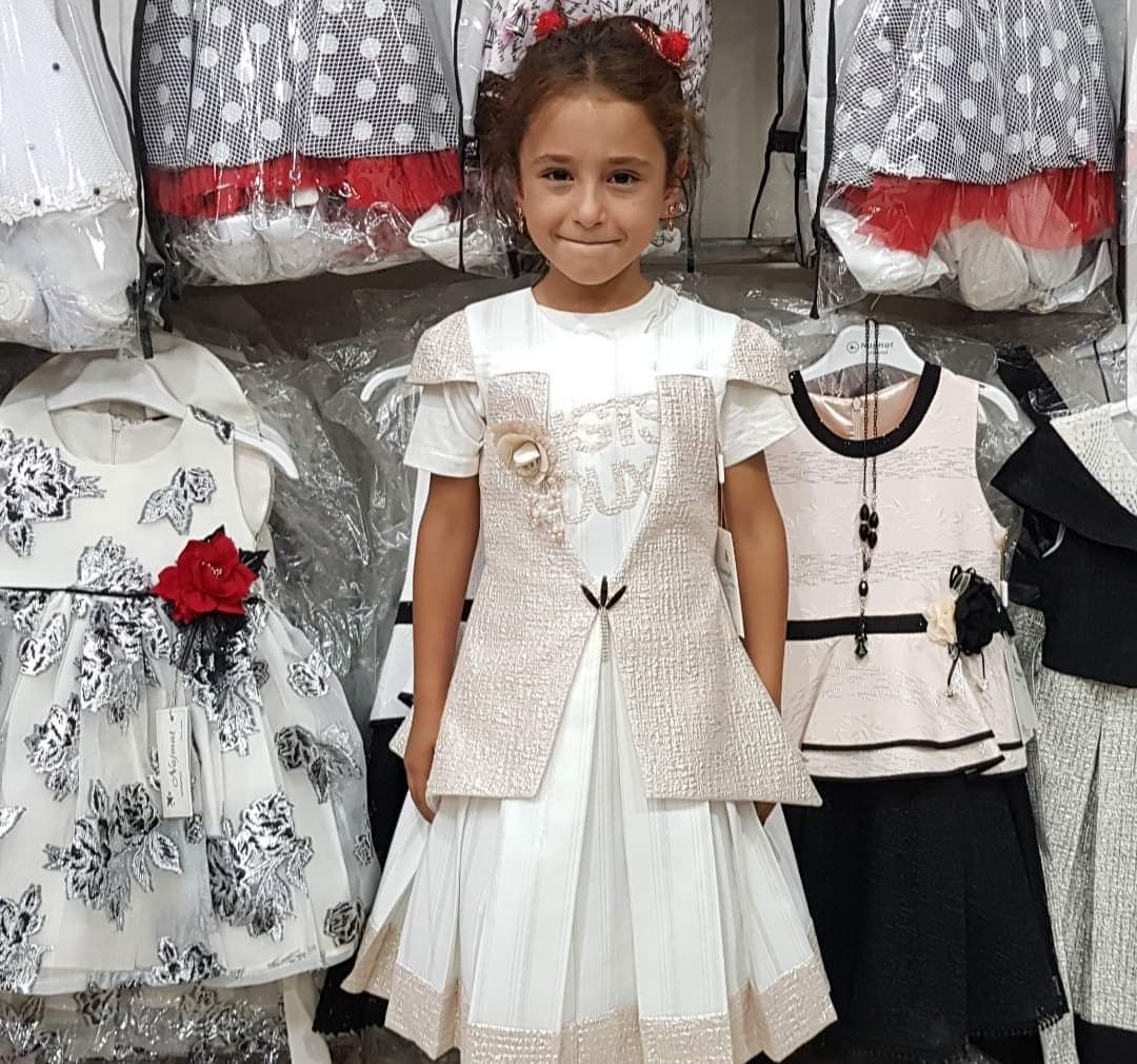 HayraHizmet's tweet photo. #Elhamdülillah Hayra Hizmet Olarak Dün Başta Yetim Ve Babaları Esed Zindanlarında Olan Yavrularımıza Bayramlıklarını Aldık.
Sizlerde Halen Geç Kalmış Değilsiniz Bir Yetim Bayramlık Bedeli:#100_TL
#MutluOlmakOnlarındaHakkı https://t.co/E3wFLFtCzM