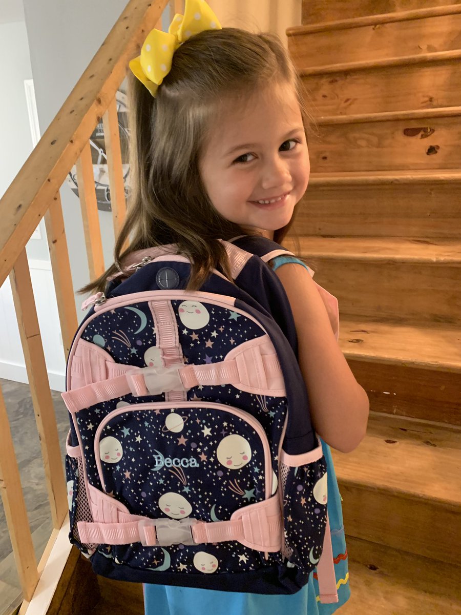 kinibrindle's tweet image. #MAfirstday is here! ❤️🐻 We are so excited for a great year in first grade! #beccamaebrindle #mattieelicebrindle #theBHT #MACSawesome