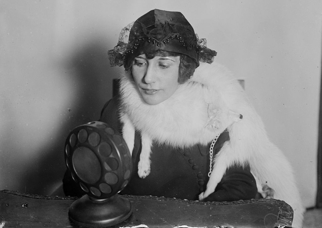 mindpop's tweet image. On TheMoth this week -  Nina Mitchell - mailchi.mp/d5e7c76e5d3f/m…