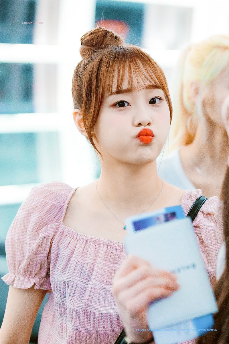 locomotion__'s tweet photo. 190802 귀엽구 착하구 그래
#츄 #이달의소녀 #LOONA #chuu #김지우 
@loonatheworld https://t.co/q4BKxeR2g7