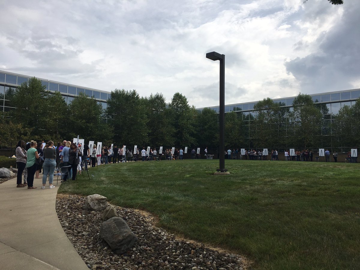 AmandaStopek's tweet photo. Caregivers are spending the day showcasing Revenue Cycle’s greatest improvements! Excited to see how many new kaizens will come from this #CCFinance https://t.co/j9Wlf2LNKp