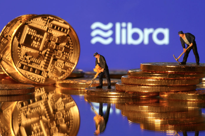 competereEU's tweet photo. #Libra: rivoluzione o illusione? Con l’introduzione della sua moneta virtuale, #Libra, potrebbe cambiare i meccanismi del mercato delle valute. Una grande opportunità, ma anche molti rischi. L'analisi di @umbertocucchi 
https://t.co/WyhdYYVxxi https://t.co/XvoFrYpZj6