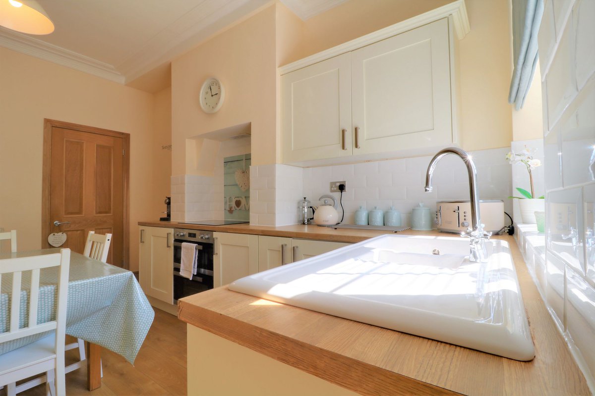 WoodseatsHAY's tweet photo. 🏡NEW TO THE MARKET🏡

Chesterfield Road, Woodseats
£170,000-£190,000

📍Prime Location
📍3 Bedrooms
📍Modern Throughout 

☎️Do not miss this gorgeous property, Call Haybrook today on 0114 2559039 to arrange a viewing☎️ https://t.co/xSrC13kPua