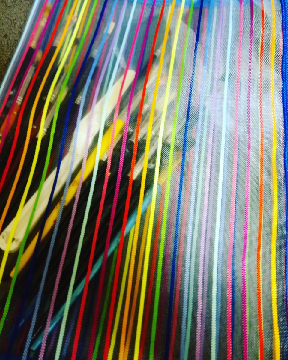 jsartgraphfix's tweet photo. My new #pencilcase (size A4) for my #paintbrushes I love it from #asda ... 

#art #abstract #painting #dulux #experimentalart #igart #canvas #artwork #creative #artistic #acrylicpaint #pourpainting #washingupliquid #abstractpainting #fluidpainting https://t.co/QdpvwaxTif